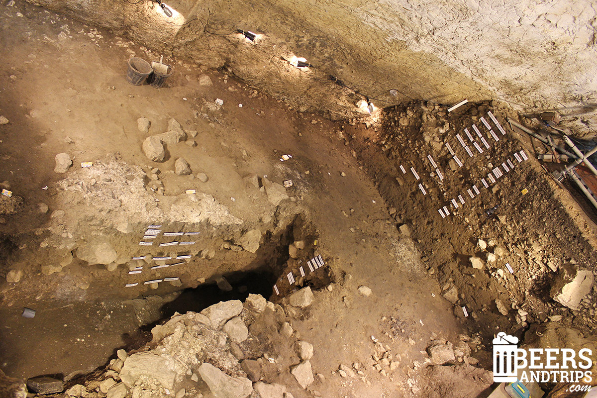 Yacimiento de la Cueva de Can Sadurní en Begues